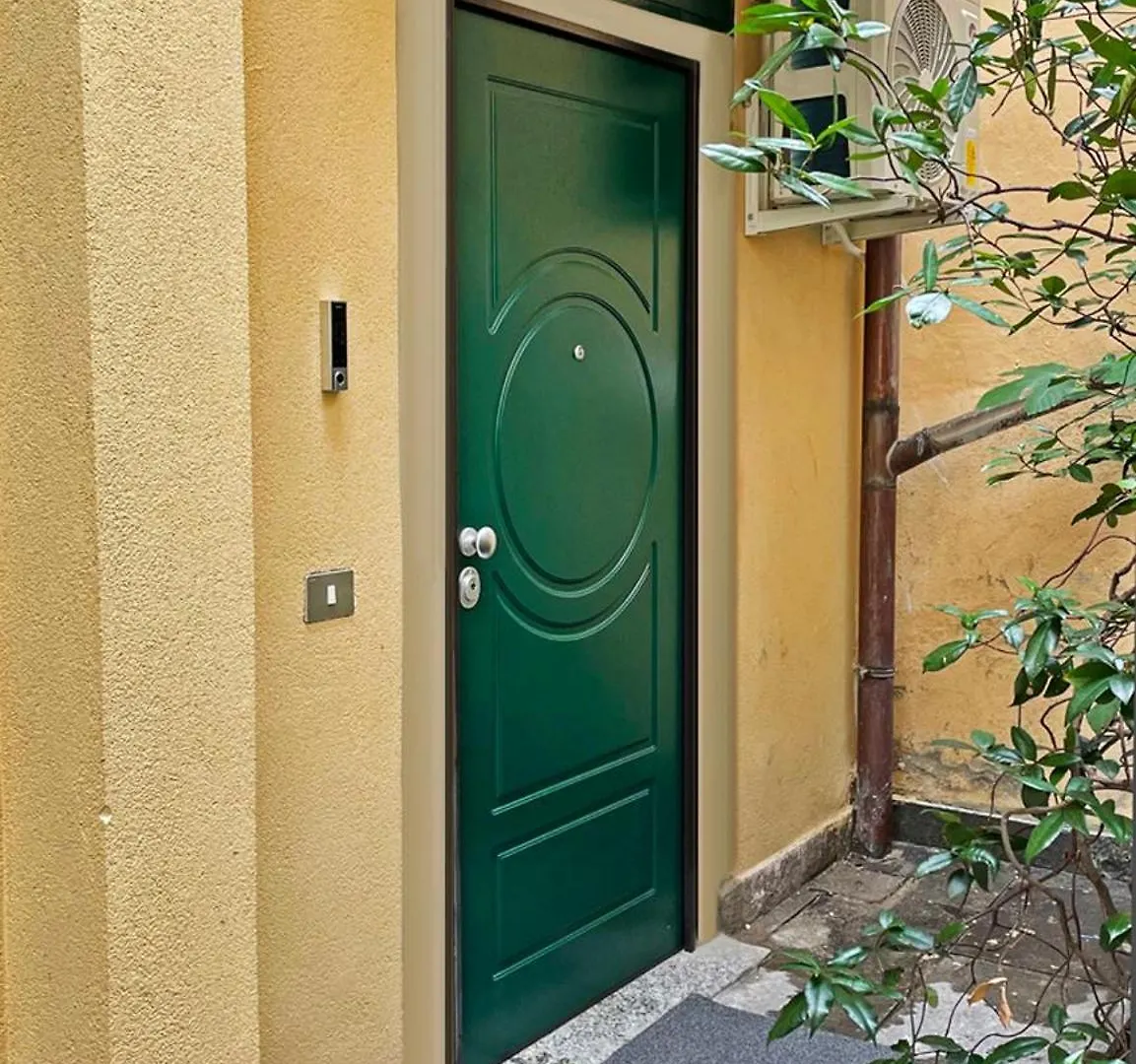 Appartamento In Corte Corso Genova Navigli Darsena Milan Apartment