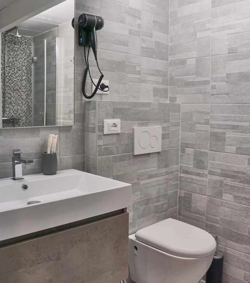 Apartment Appartamento In Corte Corso Genova Navigli Darsena Milan Italy